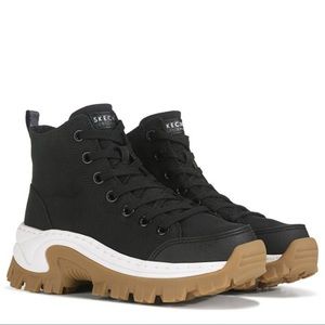 Skechers Hi Ryze High Top Sneaker / Boot.  New.  Size 8